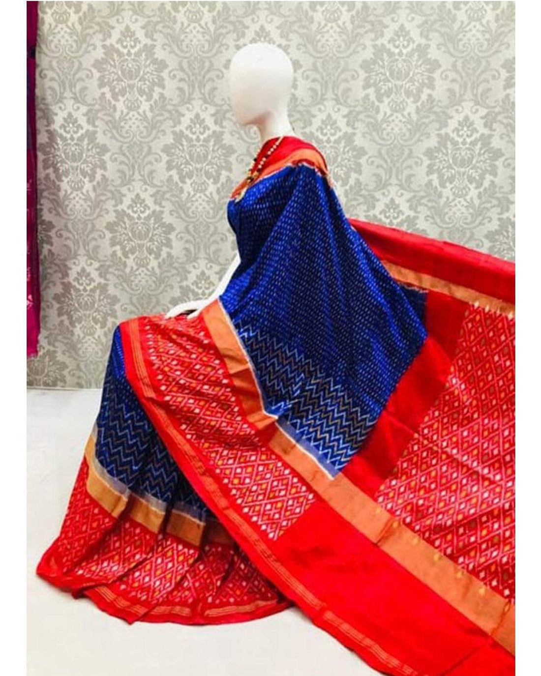 IKAT SILK BLUE WITH RED COLOR SAREE - pochampallysarees.com