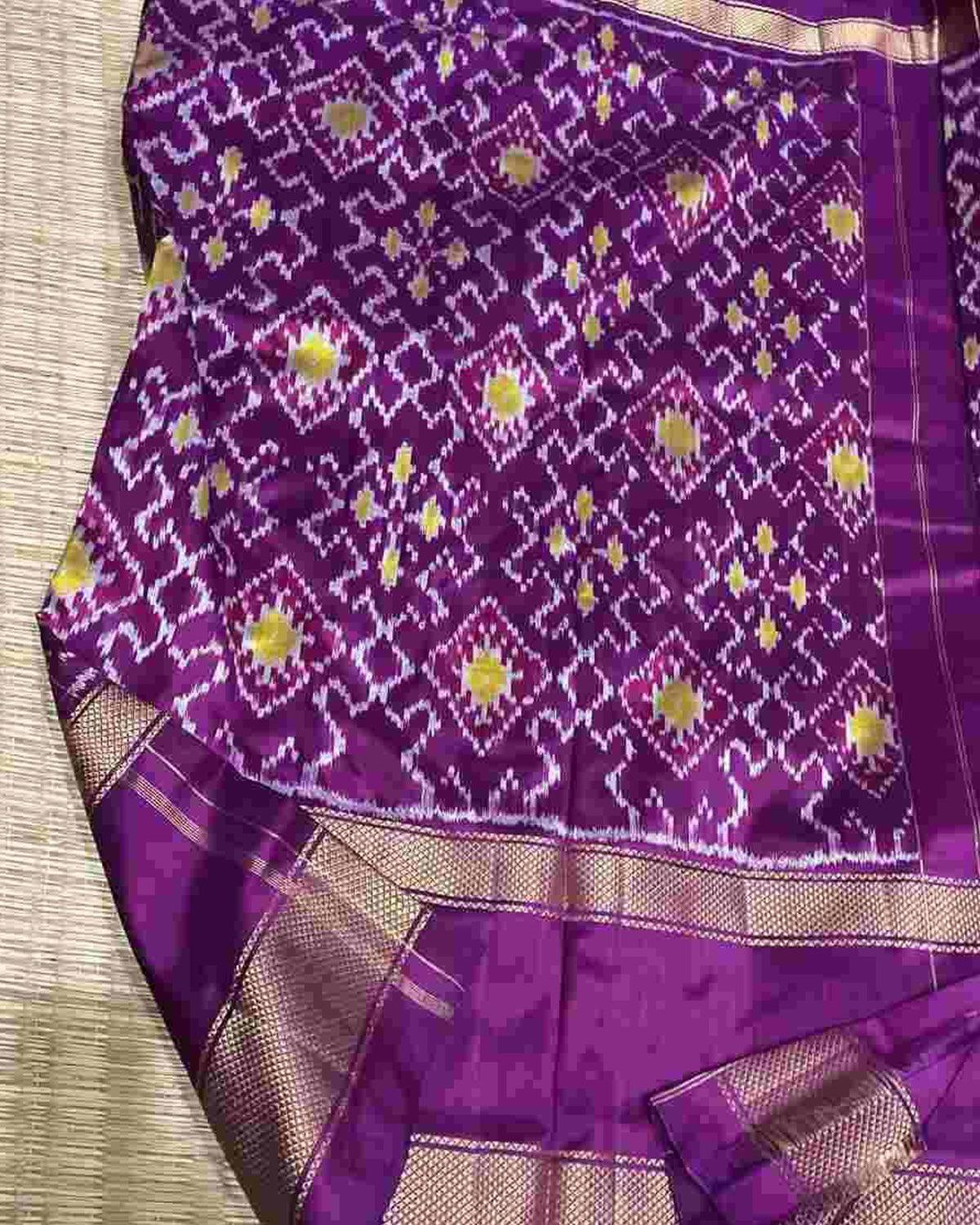 Latest Designer Pochampally CREAM IKKAT SILK SAREE - pochampallysarees.com