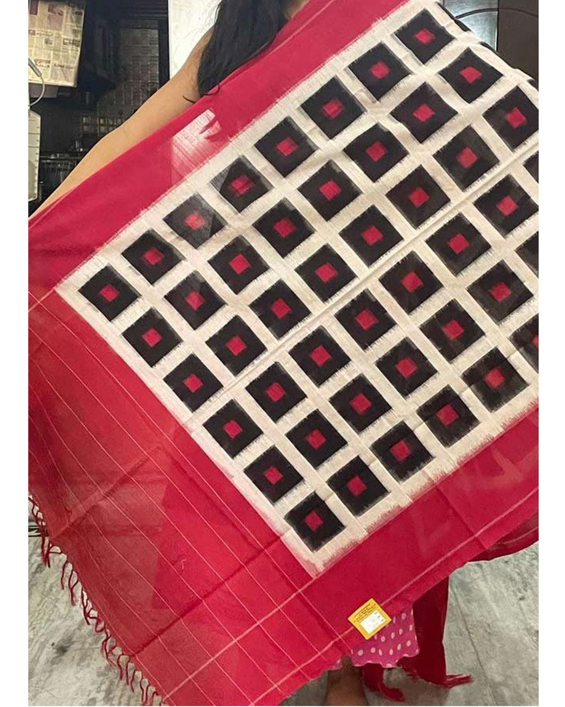 POCHAMPALLY IKAT COTTON BLACK WITH RED COLOR DUPATTA-C7 - pochampallysarees.com