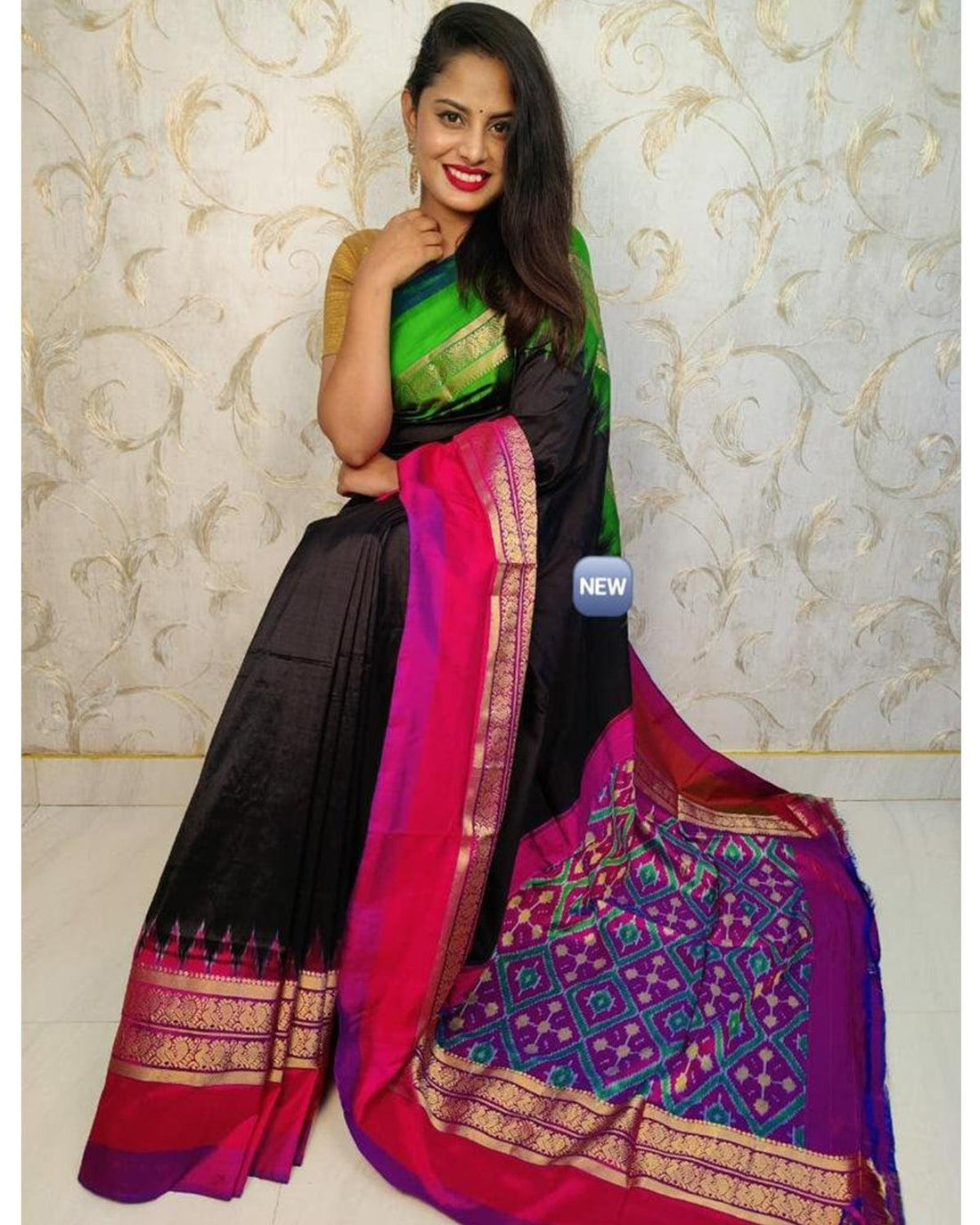 POCHAMPALLY IKAT SILK BLACK WITH PURPLE COLOR SAREE - pochampallysarees.com