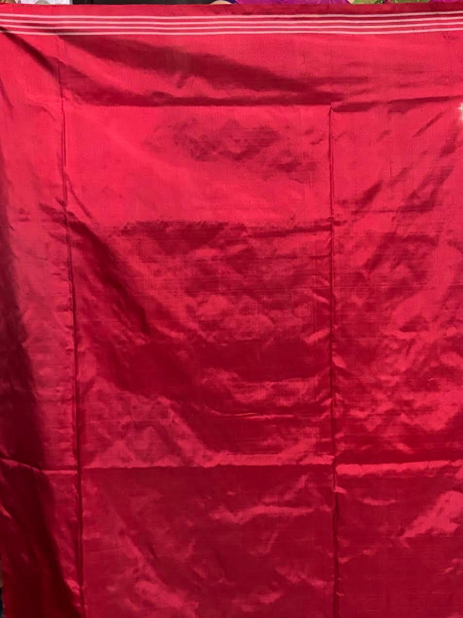 Pochampally Ikat Silk White Red Patola Sari - pochampallysarees.com