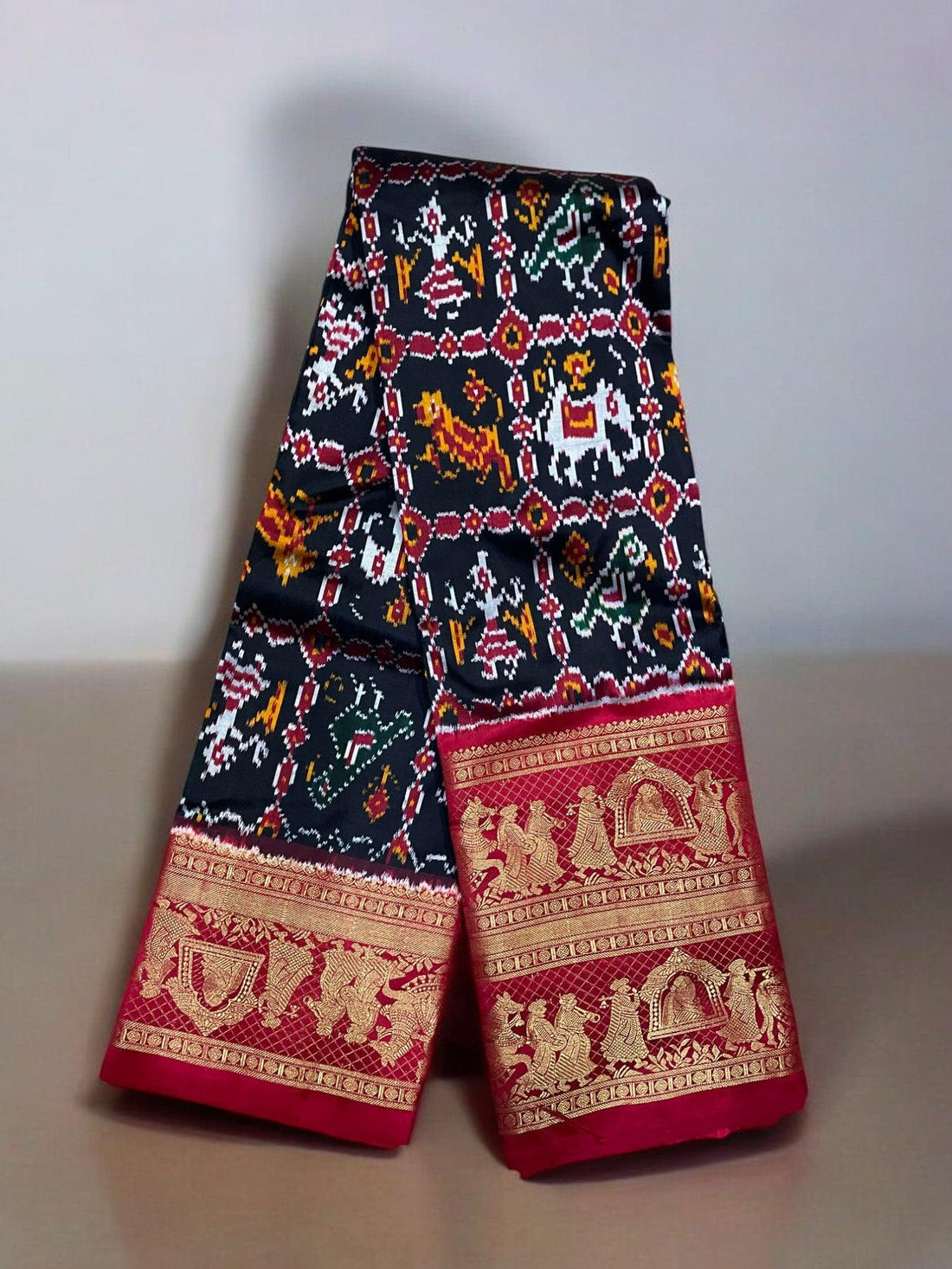 Pochampally Ikkat Kanchi Border Black Red - pochampallysarees.com