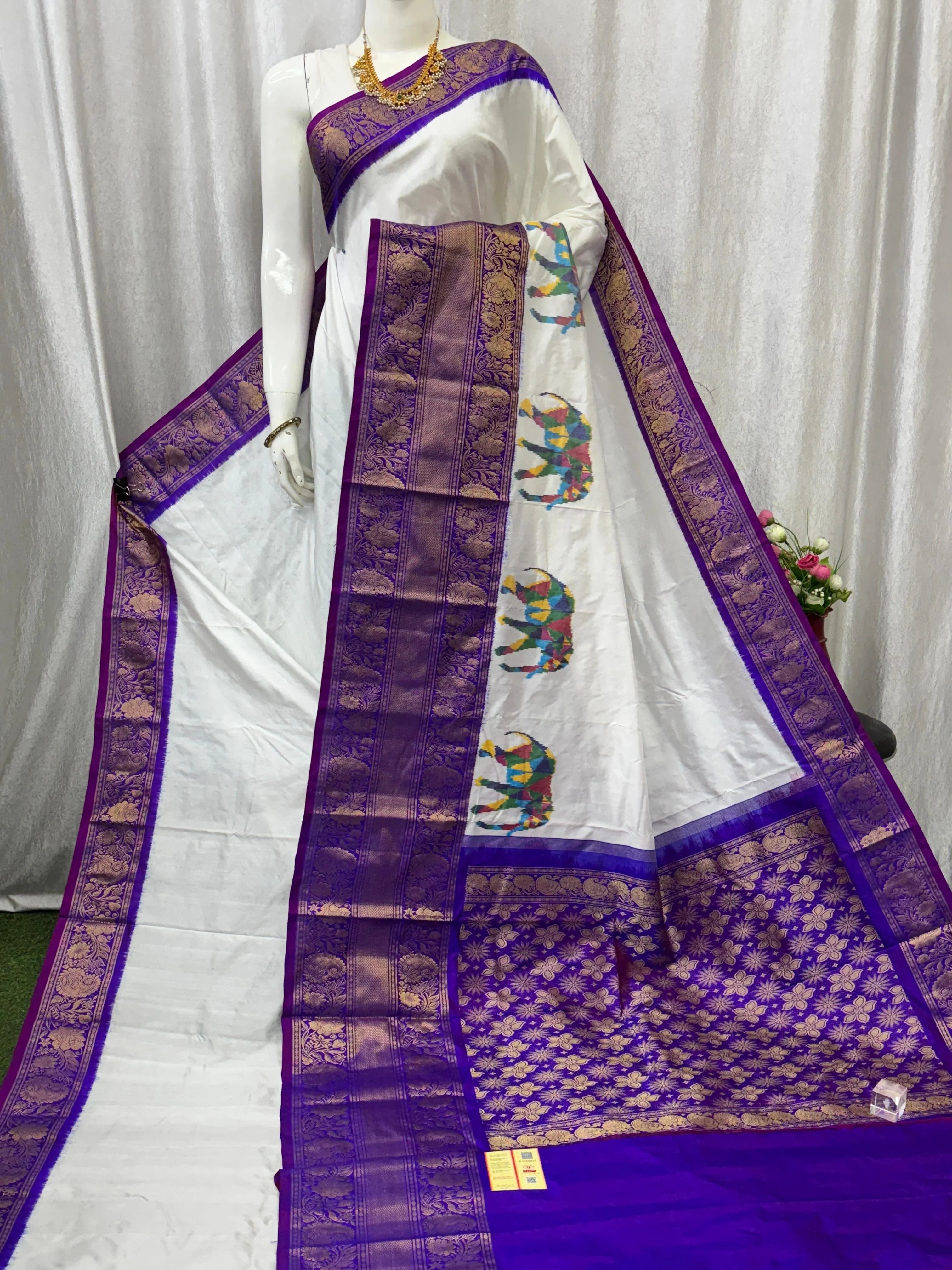 Pochampally Ikkat Kanchi Border Cream Blue - pochampallysarees.com