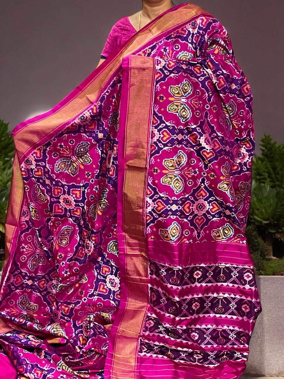 Pochampally Ikkat Patola Silk Pink - pochampallysarees.com