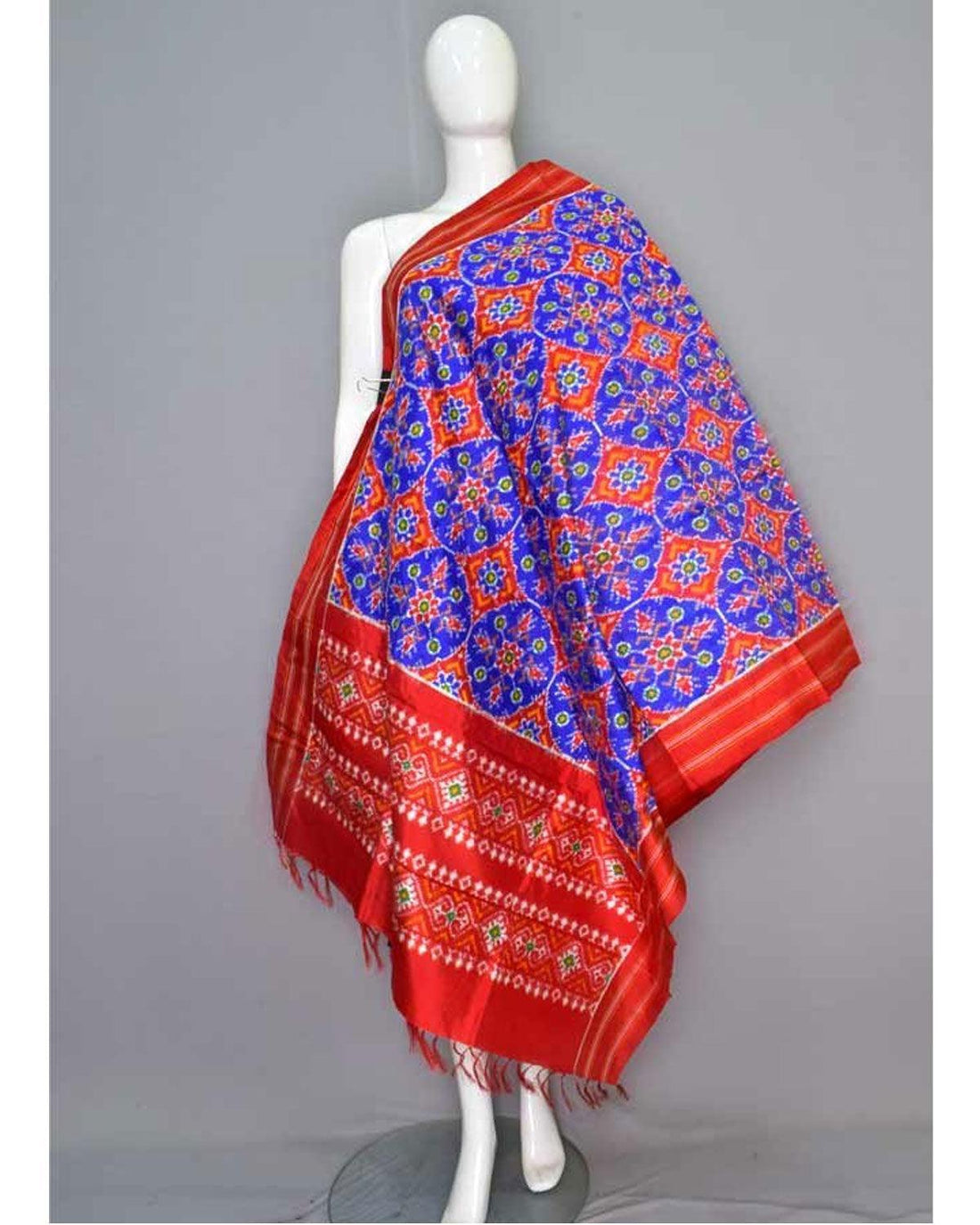 POCHAMPALLY IKKAT ROYAL BLUE COLOUR DESIGNER CHUNNI - pochampallysarees.com