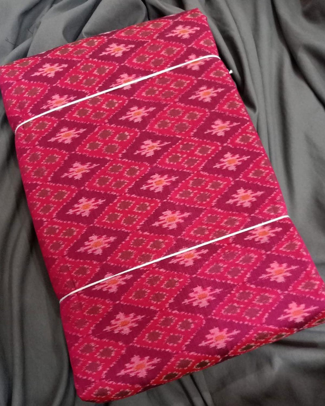 POCHAMPALLY IKKAT SICO RED COLOR FABRIC - pochampallysarees.com