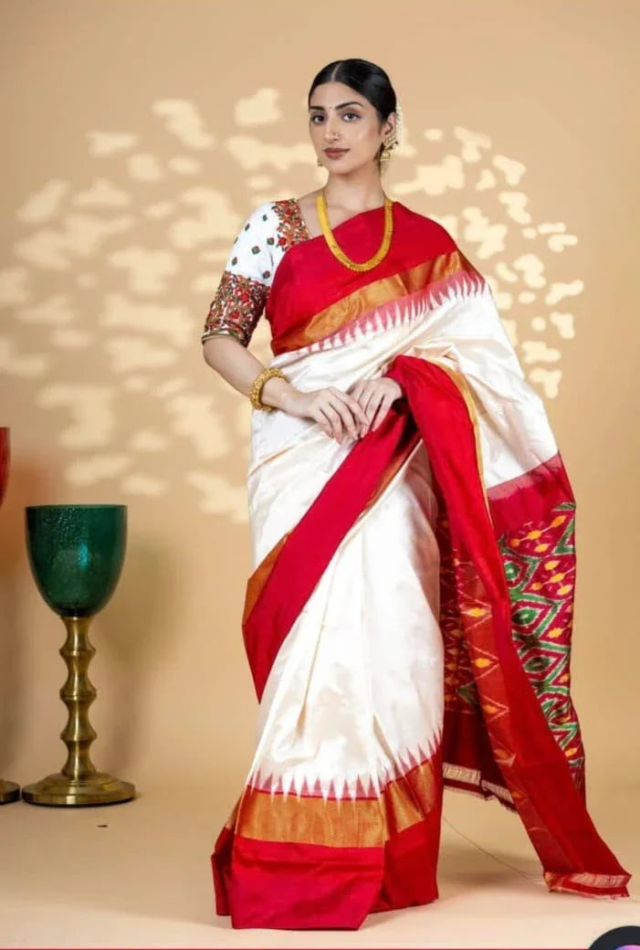 Pure Pochampally Ikkat Silk Body Color Cream Border Pallu Red - pochampallysarees.com