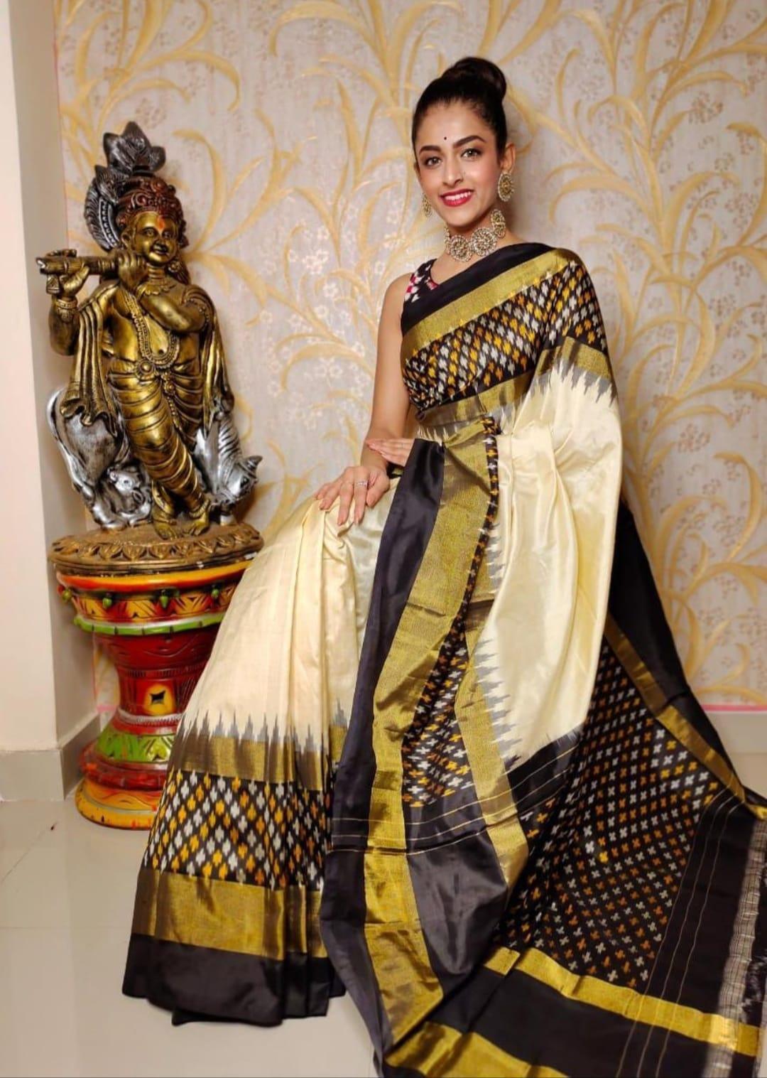 Pure Pochampally Ikkat Silk Cream Body Black Pallu Same Pallu As Blouse - pochampallysarees.com
