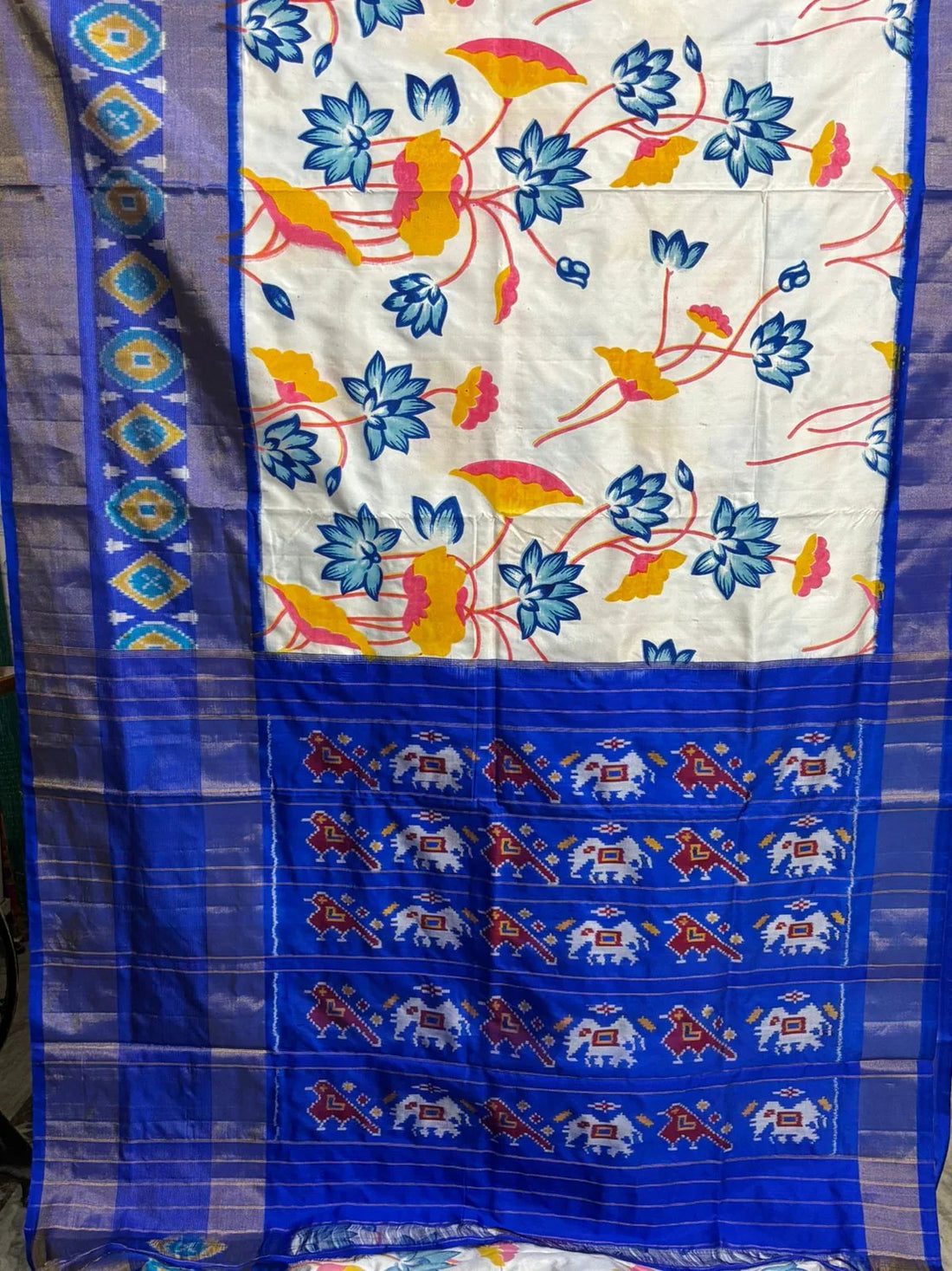 Pure Pochampally Ikkat Silk Kalamkari Designer Blue White Sari - pochampallysarees.com