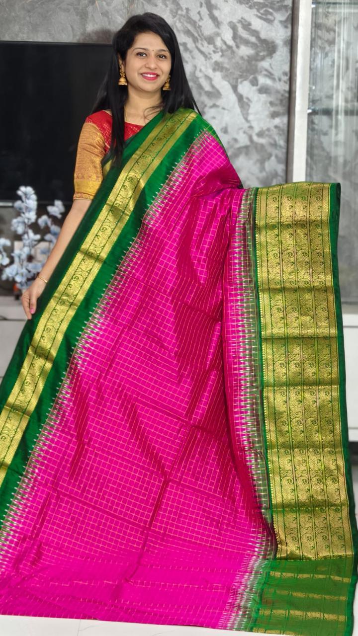 Pure Pochampally Ikkat Silk Kanchi Border Pink Body Green Pallu Same Pallu As Blouse - pochampallysarees.com