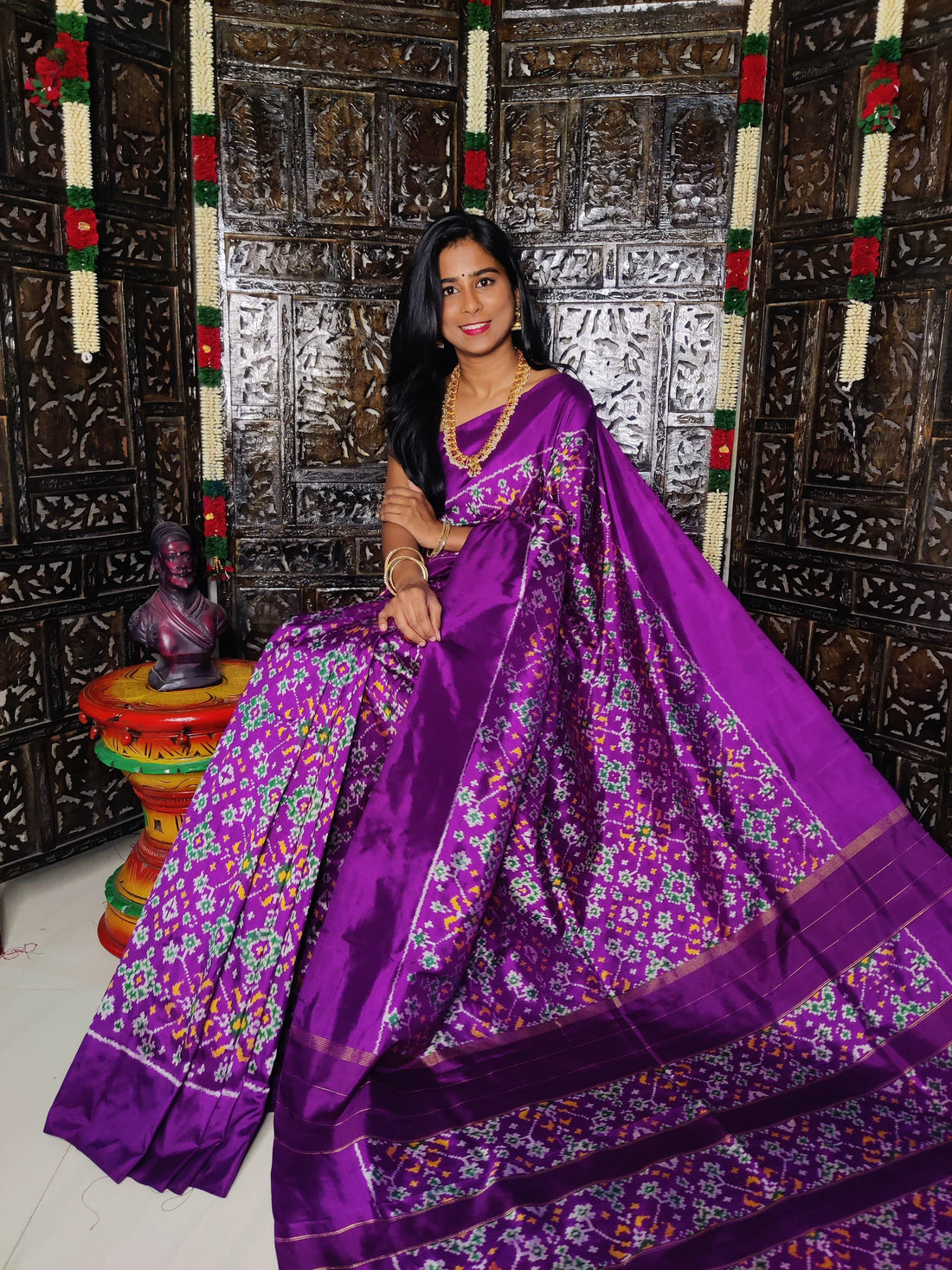 Pure Pochampally Ikkat Silk Purple Sari - pochampallysarees.com