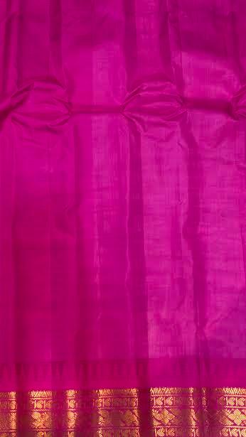 Cream Pure Gadwal Silk Saree with Contrast Pink Zari Border & Pallu - pochampallysarees.com
