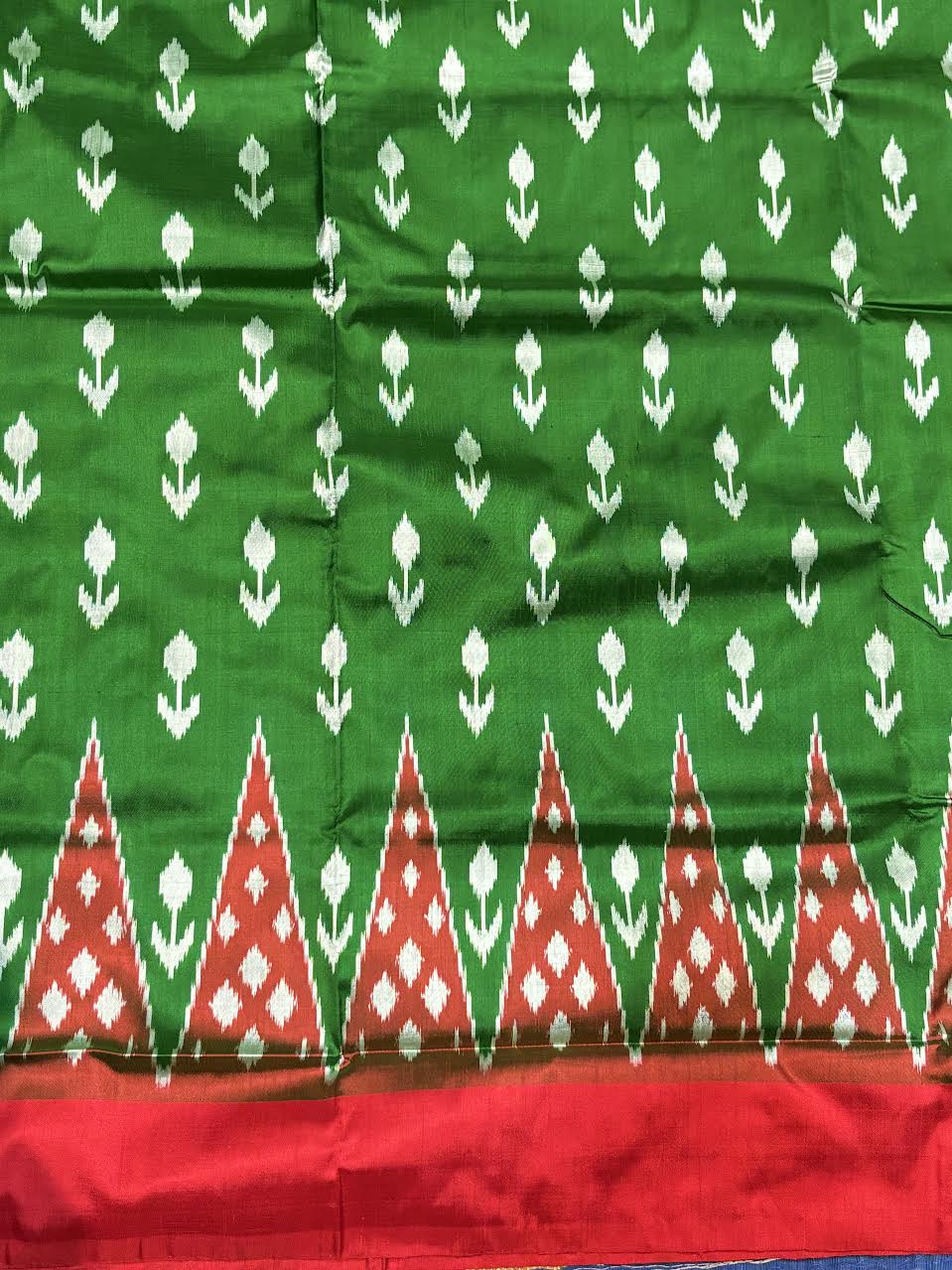 Handloom Emerald Green & Crimson Red Pochampally Ikat Pure Silk Saree
