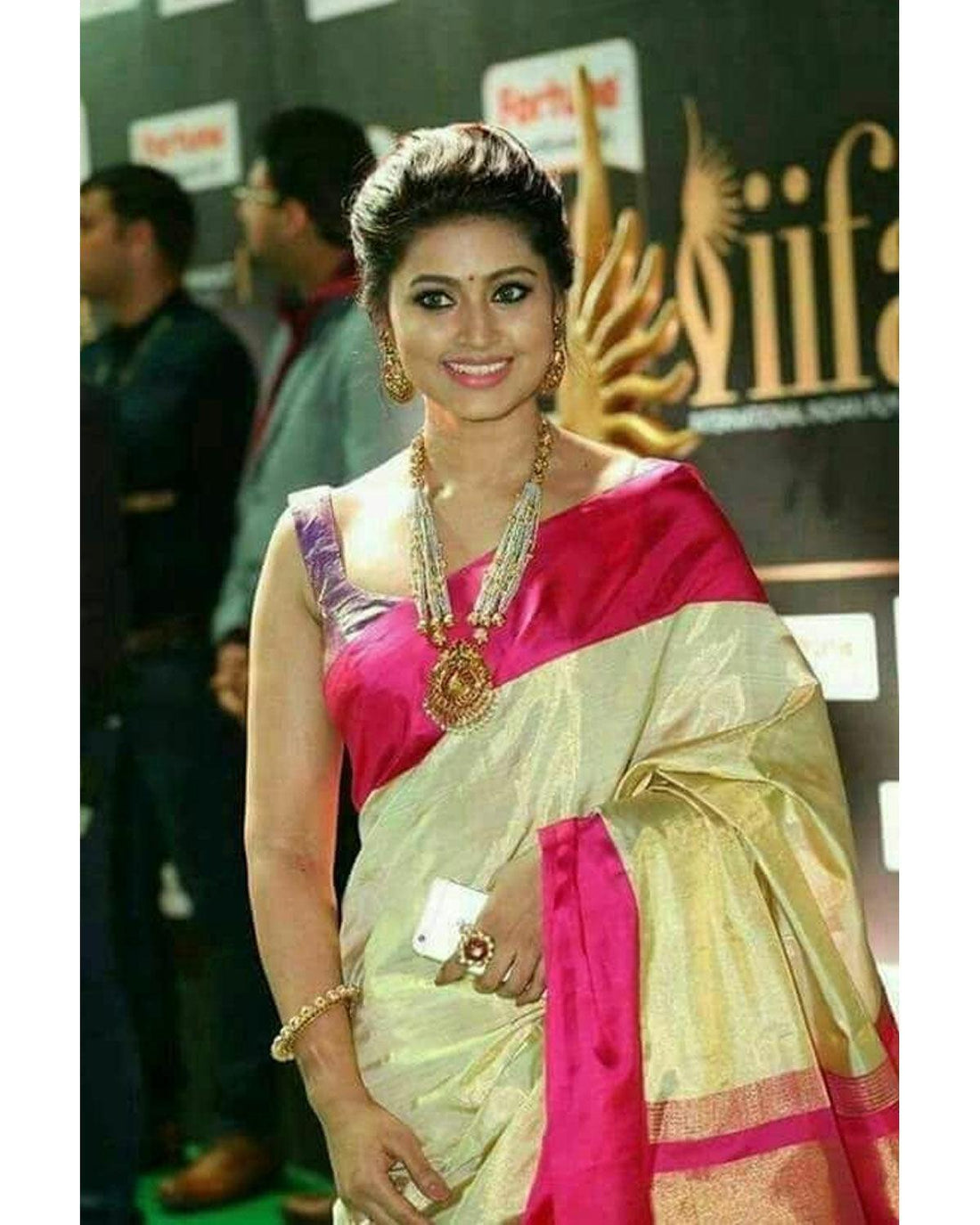 UPPADA TISSUE CREAM COLOUR SAREE - pochampallysarees.com