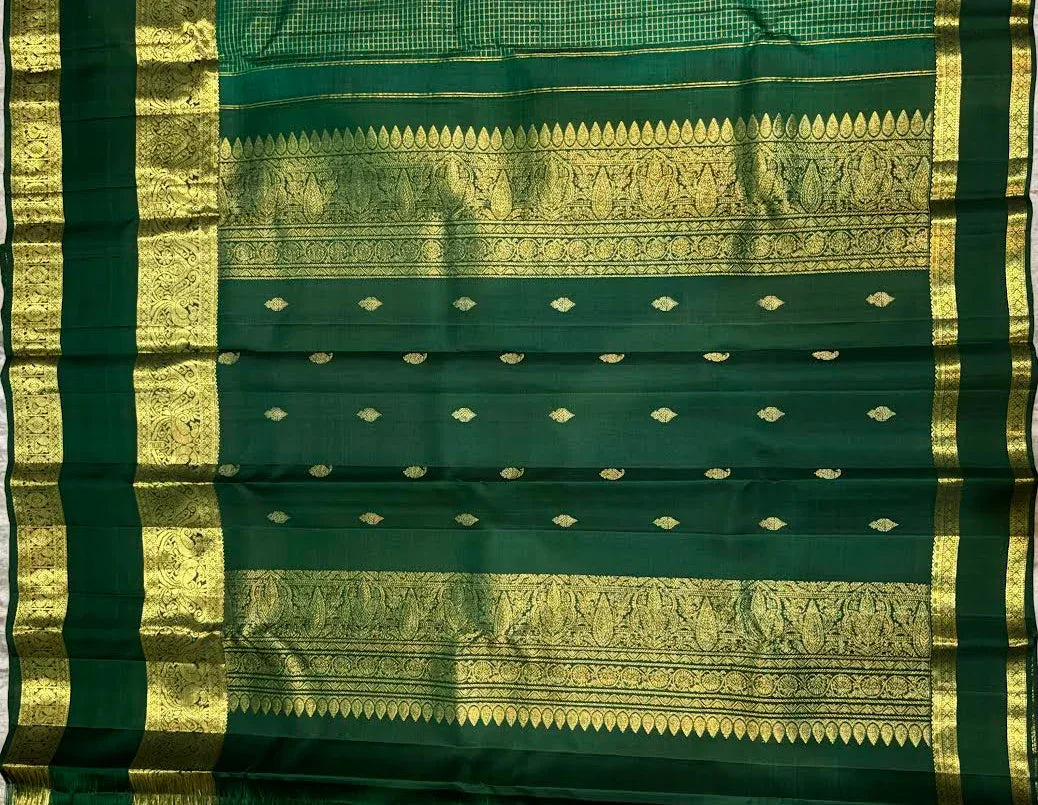 Authentic Green Kanchipuram Pattu Saree with Gold Zari Checks and Heavy Border - pochampallysarees.com
