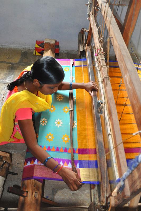 Pochampally-Saree-Weaving - pochampallysarees.com