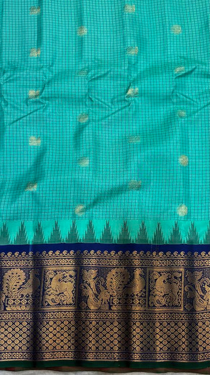 Gadwal Silk Sarees: Vibrant Sea Green &amp; Royal Blue Handloom Classics - pochampallysarees.com