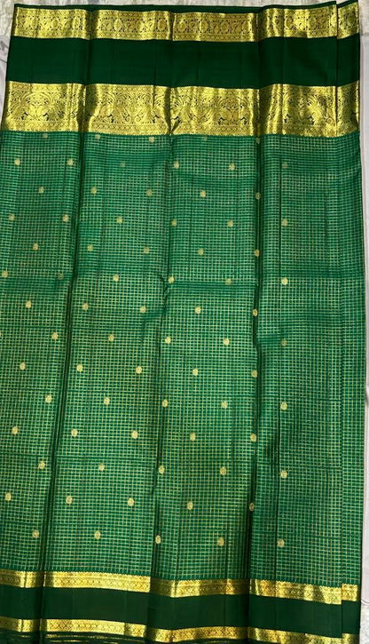 Authentic Green Kanchipuram Pattu Saree with Gold Zari Checks and Heavy Border - pochampallysarees.com