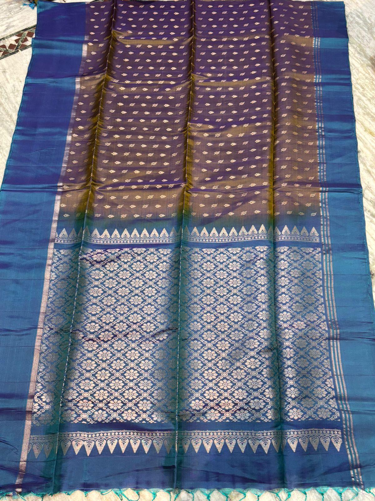Exquisite Dual-Tone Soft Silk Saree with Peacock Blue Temple Border &amp; Rich Zari Pallu - pochampallysarees.com