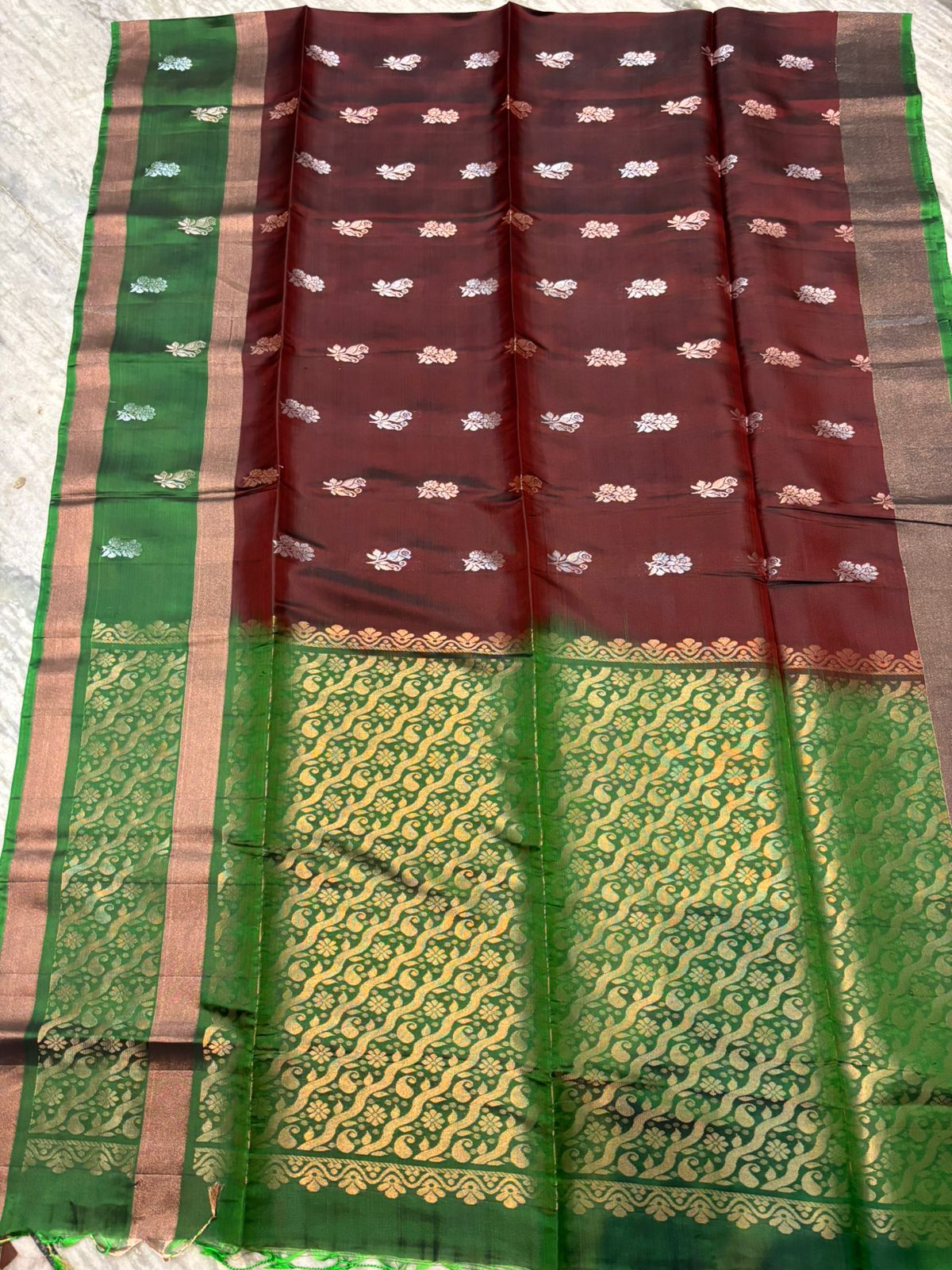 Elegant Maroon and Green Pure Soft Silk Saree with Rich Zari Pallu