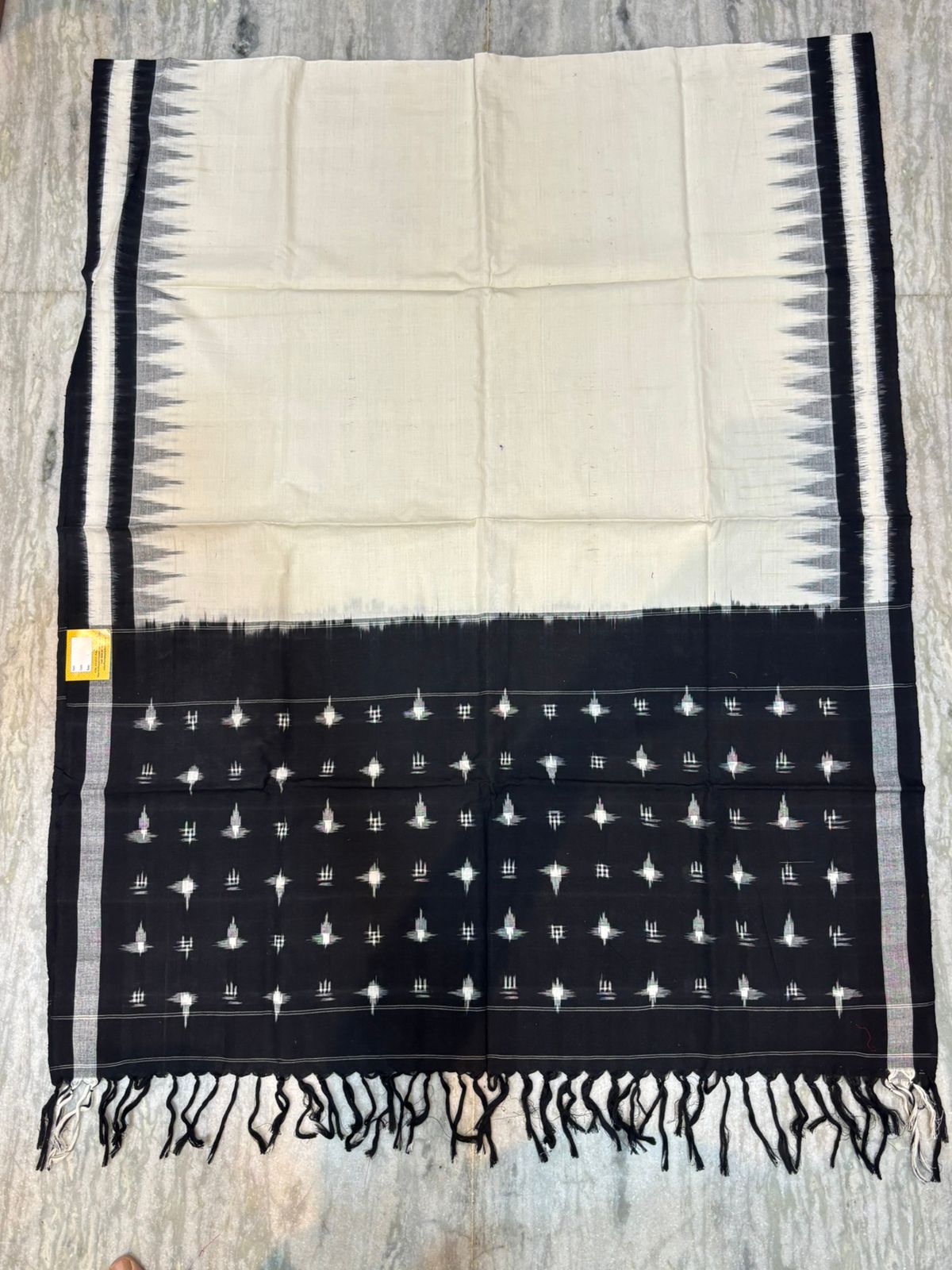 POCHAMPALLY IKAT COTTON WHITE WITH BLACK COLOR DRESS MATERIAL -C64