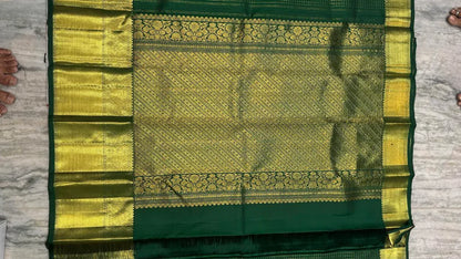 Original Kanchipuram Pattu Green Checks Saree - pochampallysarees.com