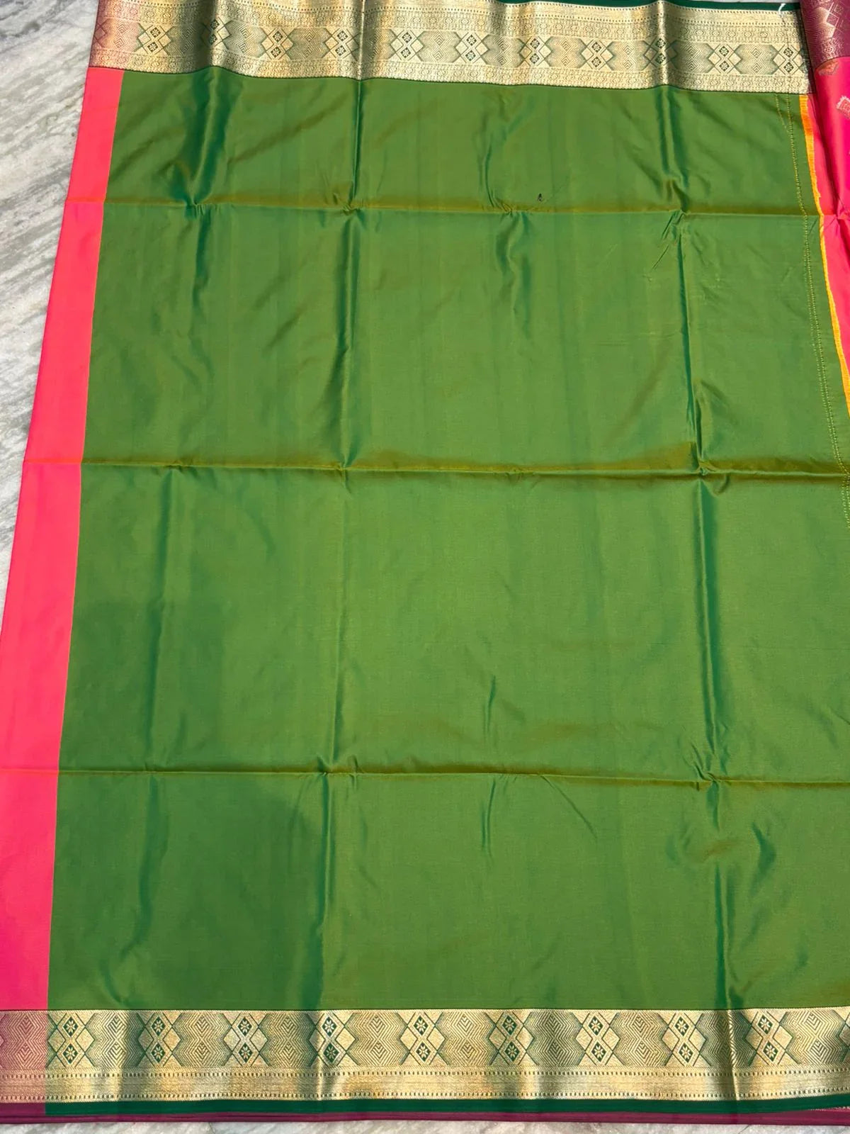 Title Pure Dharmavaram Silk Saree - Vibrant Pink &amp; Green with Zari Work - pochampallysarees.com