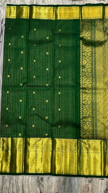 Original Kanchipuram Pattu Green Checks Saree - pochampallysarees.com