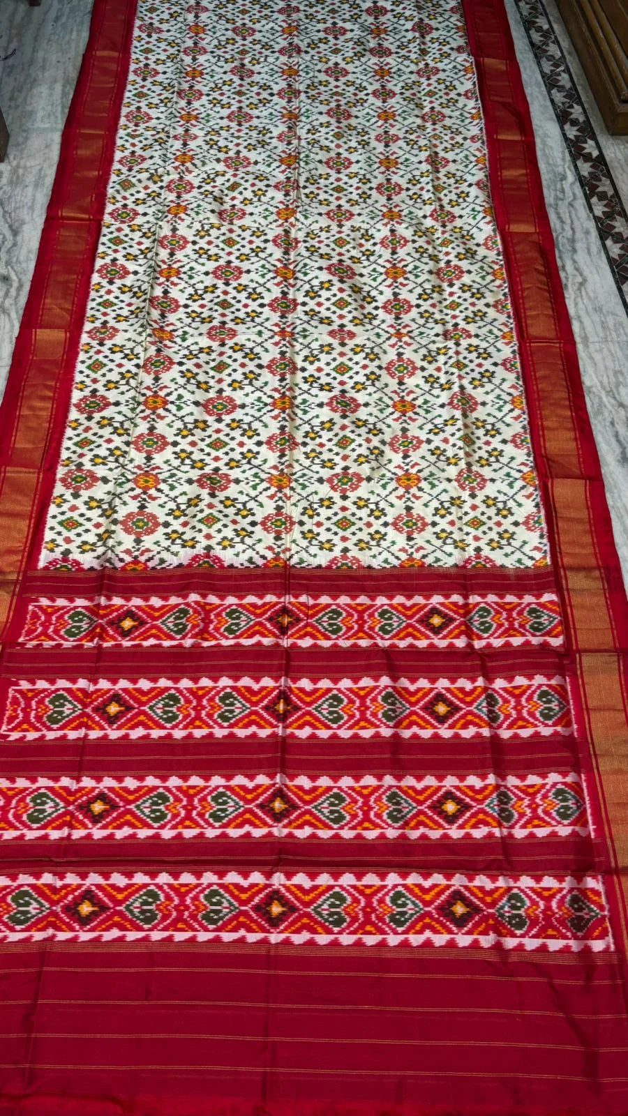 Authentic Pure Pochampally Ikat Silk Patola Saree Original for Weddings | Shop Now - pochampallysarees.com