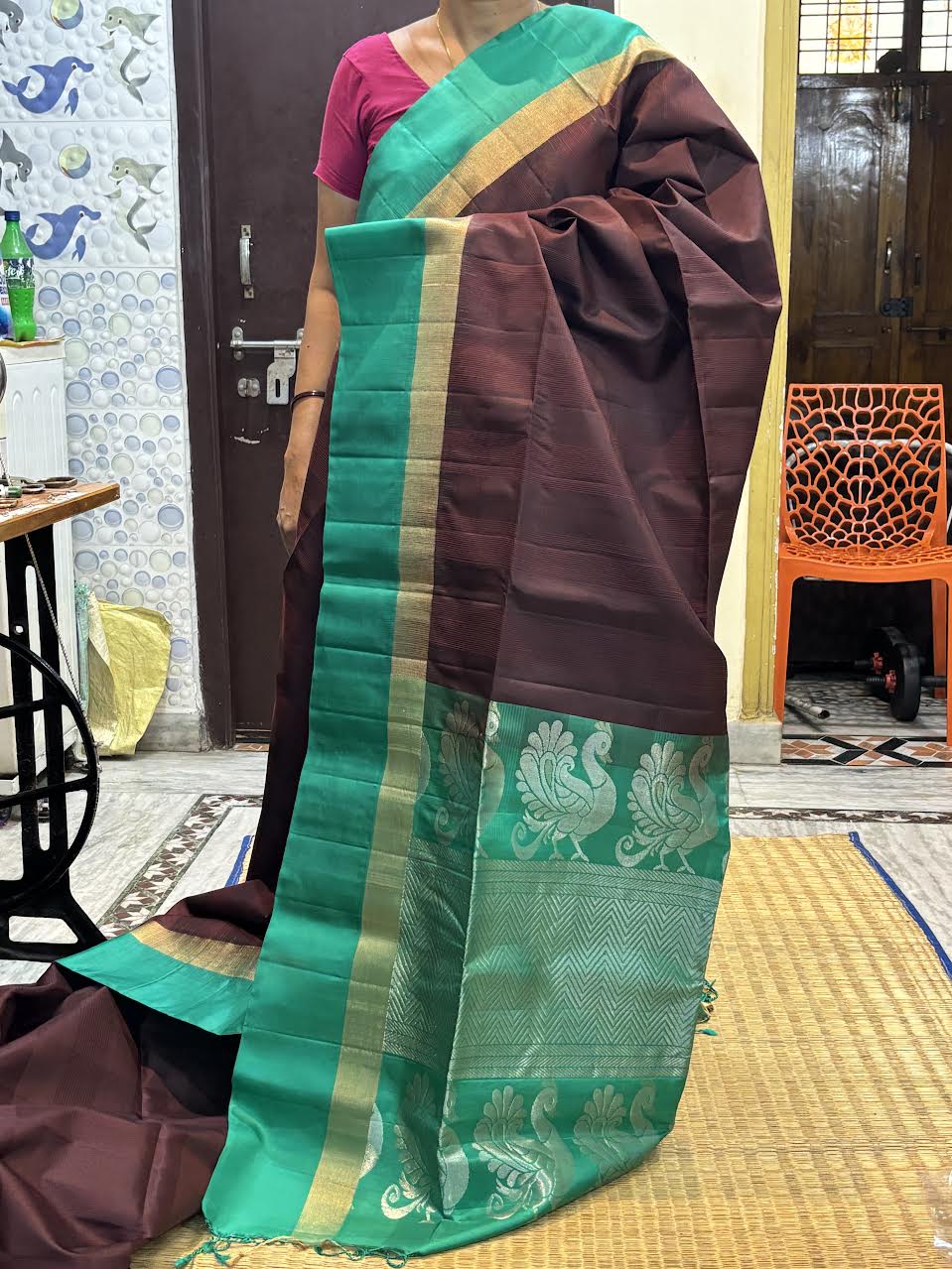 Exquisite Maroon Kanchi Soft Silk Saree with Peacock Motif Teal Border