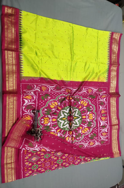 Vibrant Parrot Green and Pink Ikat Silk Saree with Zari Border - pochampallysarees.com