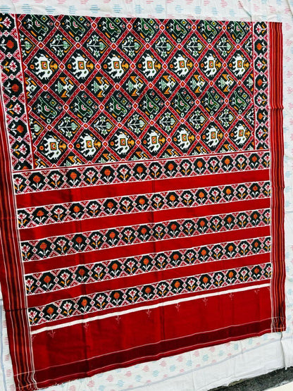 POCHAMPALLY IKAT SILK PATOLA BLACK WITH MAROON COLOR SAREE - pochampallysarees.com
