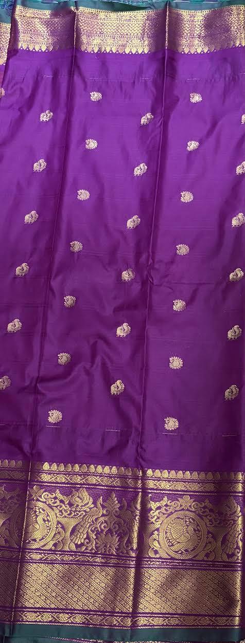 PURE GADWAL SILK PINK BODY BUTTI LAVENDER PALLU BLUE BIG BORDER AND BLOUSE BLUE SAREE - pochampallysarees.com