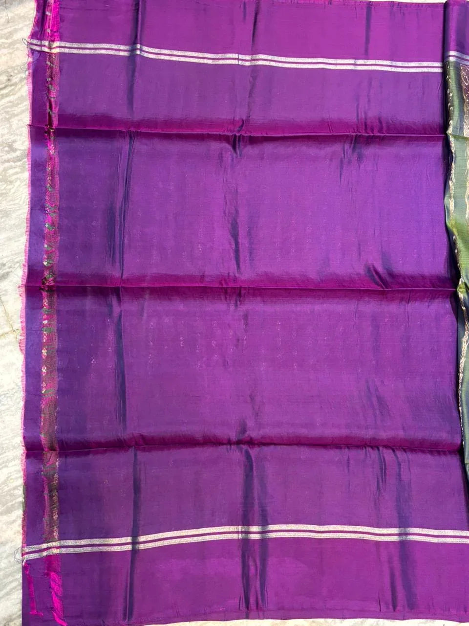 Elegant Green &amp; Purple Pure Soft Silk Saree with Rich Zari Pallu - pochampallysarees.com