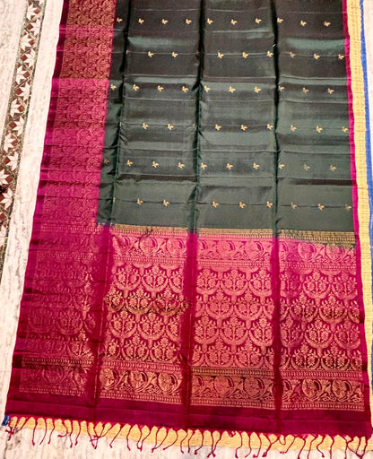 Gray Kanchi Pattu soft silk saree featuring an intricate magenta gold zari woven pallu and Silk Mark tag