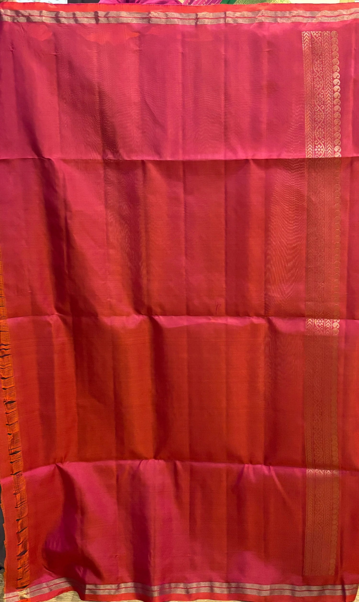 Kanchi Soft Silk Saree in Dual-Tone Grey with Crimson Red Contrast Pallu