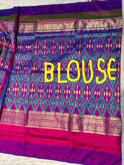 Pochampally Ikat Silk Saree – Blue Body with Ganga-Jamuna Borders (Pink &amp; Green) | Dual-Tone Handloom Classic - pochampallysarees.com