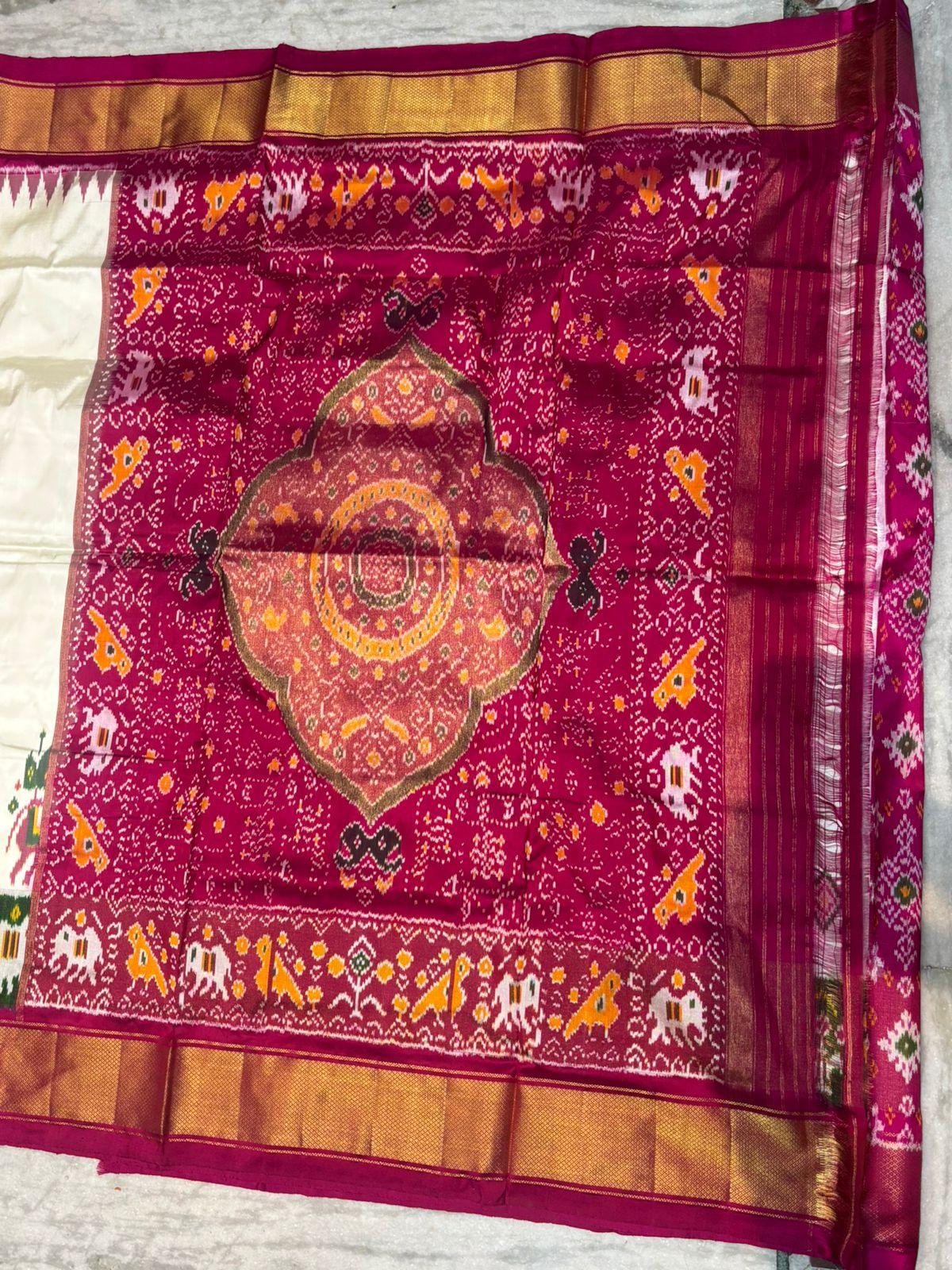 Pure Handloom Ikkat Silk Saree in Cream &amp; Magenta | Traditional Pochampally Silk with Elephant Motifs, Temple Zari Border &amp; Designer Pallu | Wedding &amp; Festive Wear - pochampallysarees.com