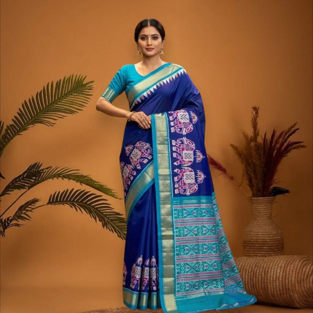 POCHAMPALLY IKKAT SILK PATOLA MIDDLE NAVY BLUE BORDER AND PALLU BLUE ZARI BORDER PLAIN DESIGN SAREE - pochampallysarees.com