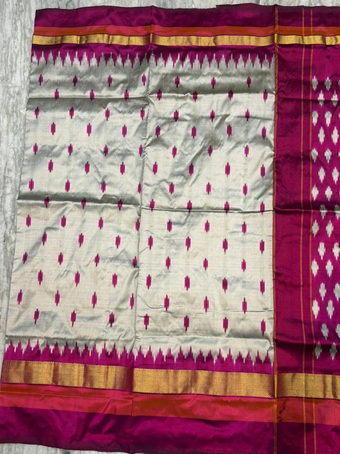 Elegant Silver &amp; Maroon Pochampally Ikkat Silk Saree with Temple Border - pochampallysarees.com