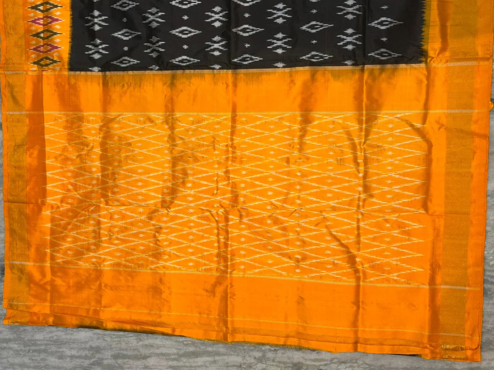 Elegant Black and Yellow Pure Ikkat Silk Saree with Traditional Geometric Weave - pochampallysarees.com