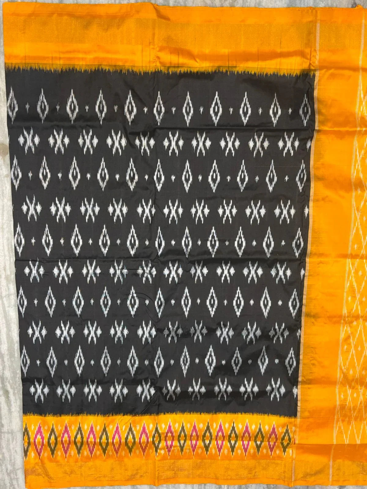 Elegant Black and Yellow Pure Ikkat Silk Saree with Traditional Geometric Weave - pochampallysarees.com