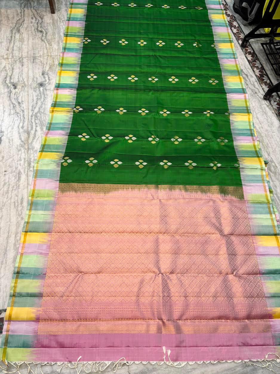 Kanchi Soft Silk Saree Green | Gold &amp; Silver Buttas, Multi-Color Pastel Border &amp; Rich Pink Zari Pallu | Festive Wear - pochampallysarees.com