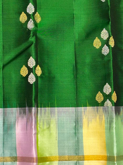 Kanchi Soft Silk Saree Green | Gold &amp; Silver Buttas, Multi-Color Pastel Border &amp; Rich Pink Zari Pallu | Festive Wear - pochampallysarees.com