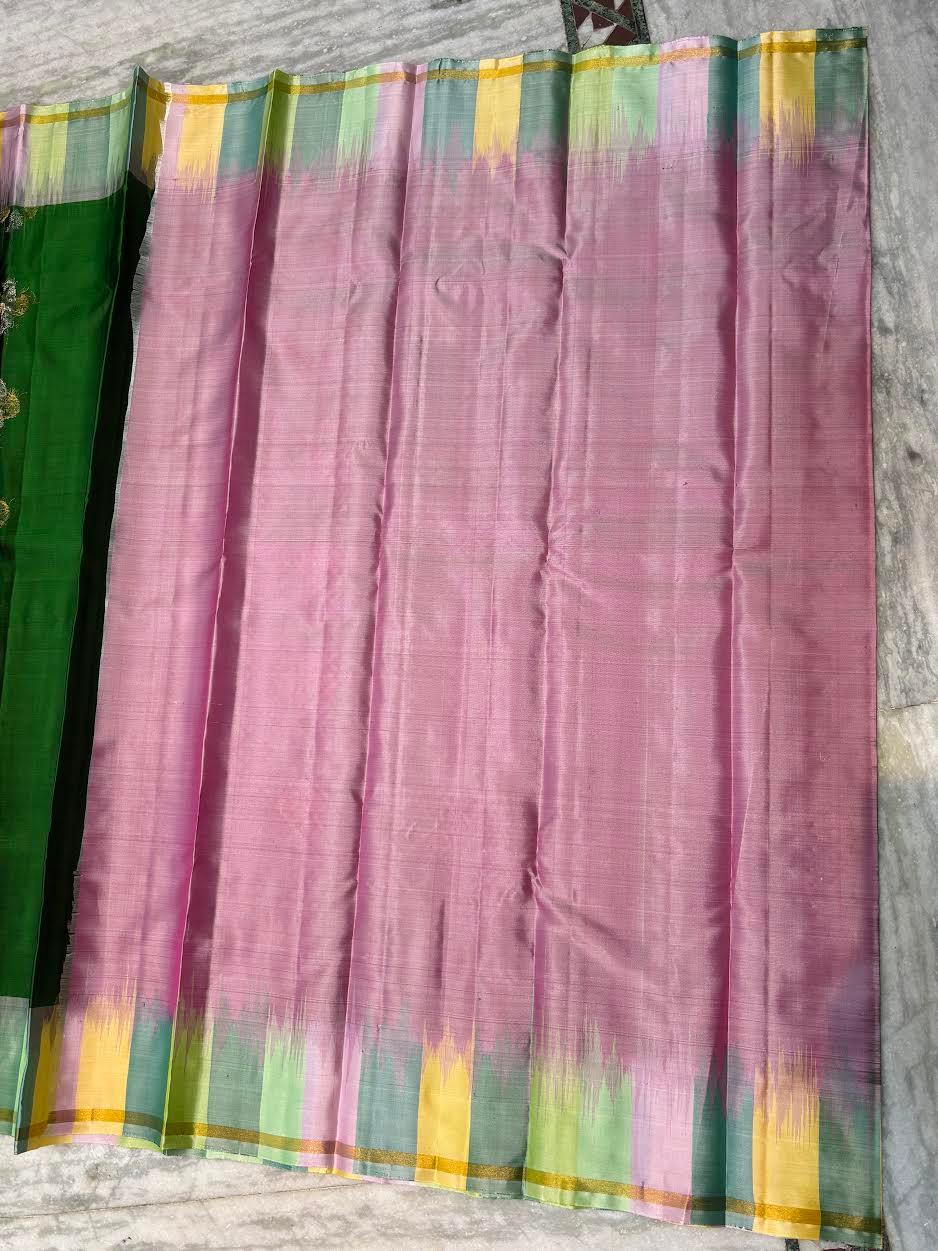 Kanchi Soft Silk Saree Green | Gold &amp; Silver Buttas, Multi-Color Pastel Border &amp; Rich Pink Zari Pallu | Festive Wear - pochampallysarees.com