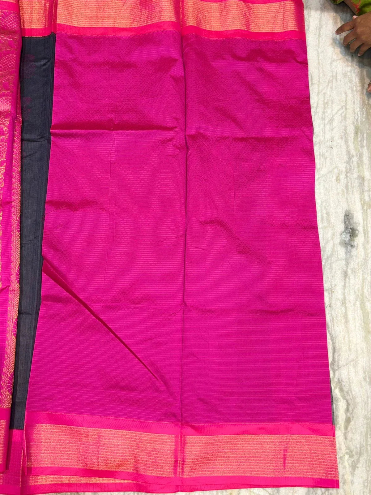 Pure Kuppadam Silk Cotton Saree in Jet Black with Contrast Magenta Pink Zari Border &amp; Rich Pallu - pochampallysarees.com