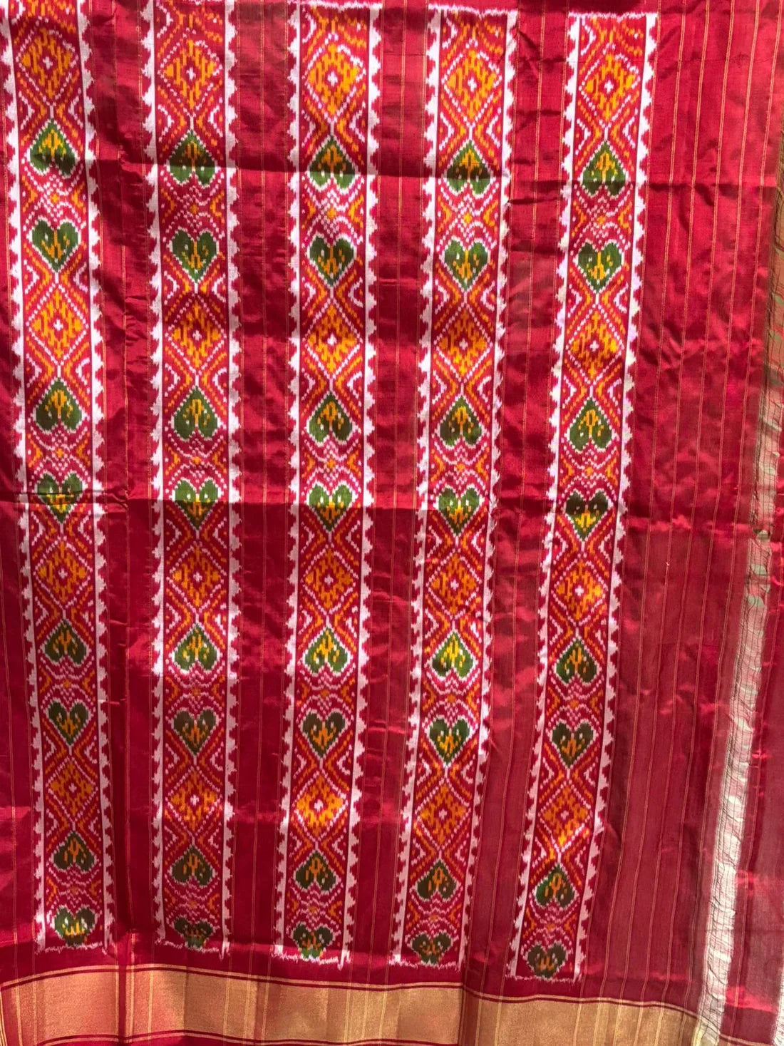 POCHAMPALLY SILK PATOLA WHITE RED SARI