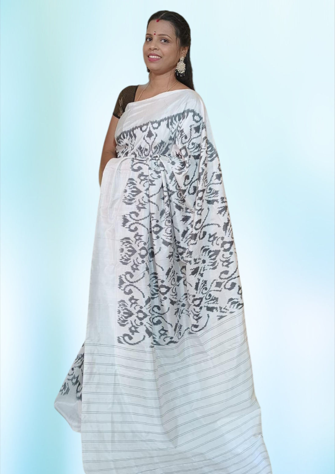 Pochampally Ikkat Silk White Sari