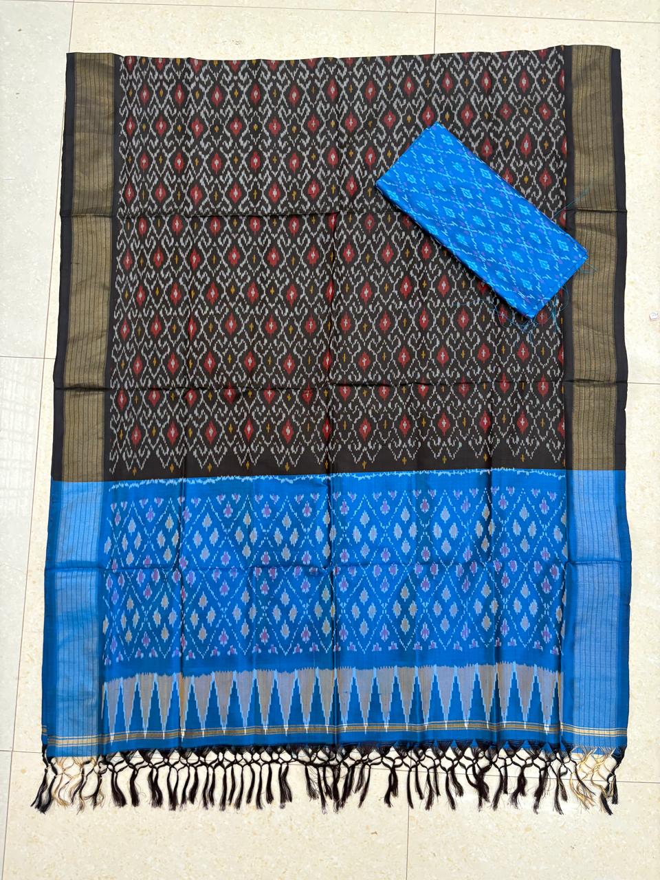 IKKAT SILK SUITE