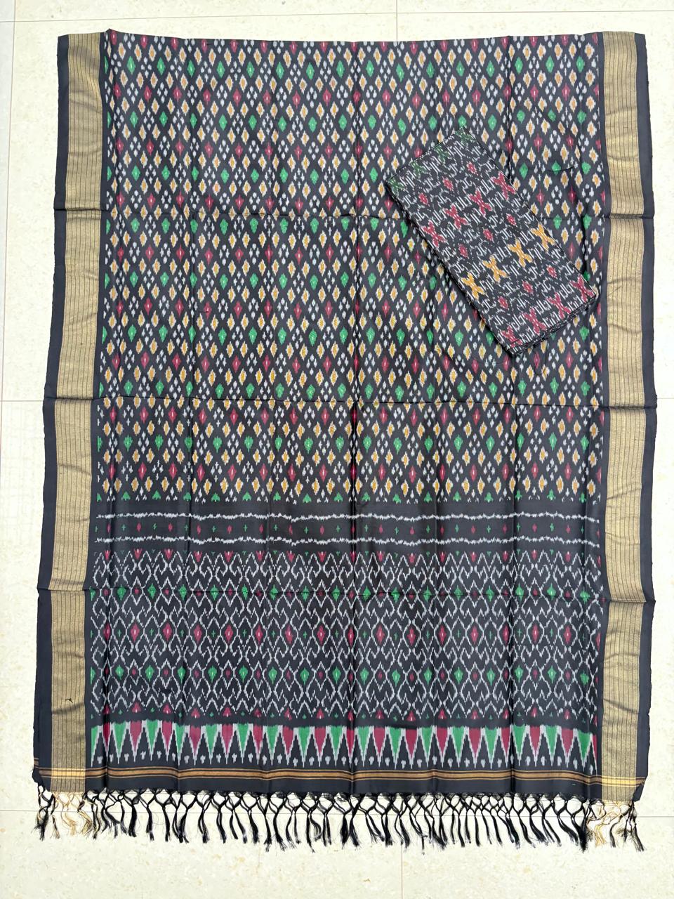 IKKAT SILK SUITE